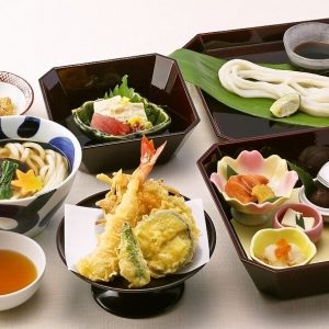 For lunch, please come to the Japanese restaurant "Nishiya" in Shinsaibashi.