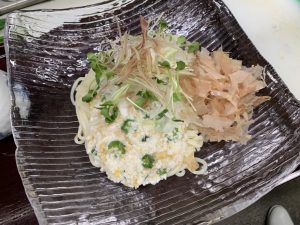 If you want to eat udon in Shinsaibashi, go to Udon Chiri Honke Nishiya Honten